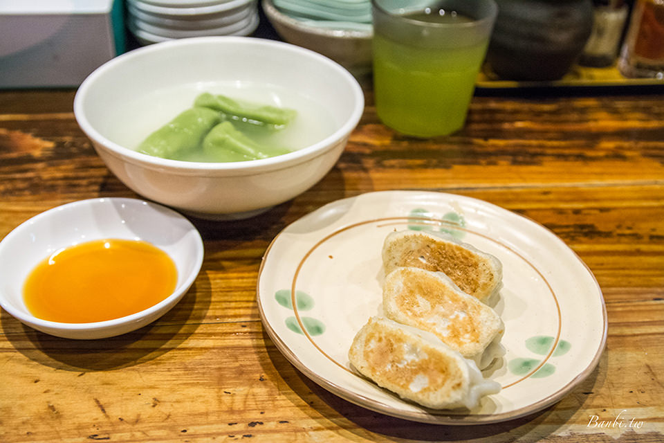 栃木縣旅遊 宇都宮餃子第三名的餃天堂鮮甜豬肉內餡車站旁走1分 Banbi 斑比美食旅遊