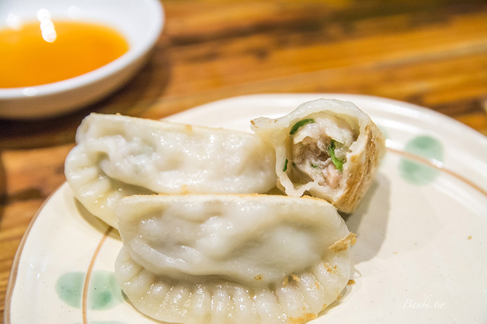 栃木縣旅遊 宇都宮餃子第三名的餃天堂鮮甜豬肉內餡車站旁走1分 Banbi 斑比美食旅遊