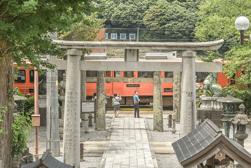 佐賀景點 陶山神社青花紋陶瓷鳥居 穿梭藝術與神的空間 充滿有田燒瓷器的神社 Banbi 斑比美食旅遊