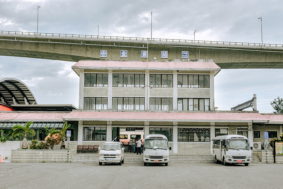 台東力卡珈琲 太麻里海岸 金崙車站旁最嚮往咖啡甜點店 看海和火車的悠閒時光 Banbi 斑比美食旅遊