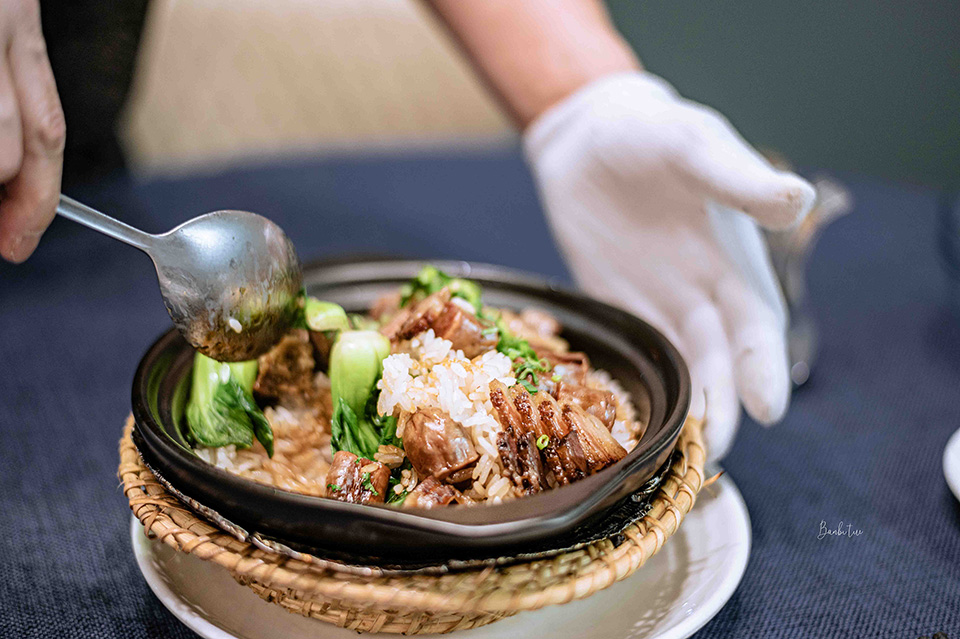 香港美食巡禮：水記、瑞記咖啡、新香園堅記、球哥燉湯、憶食尚煲仔飯，從大排檔、茶餐廳、臘味到湯品