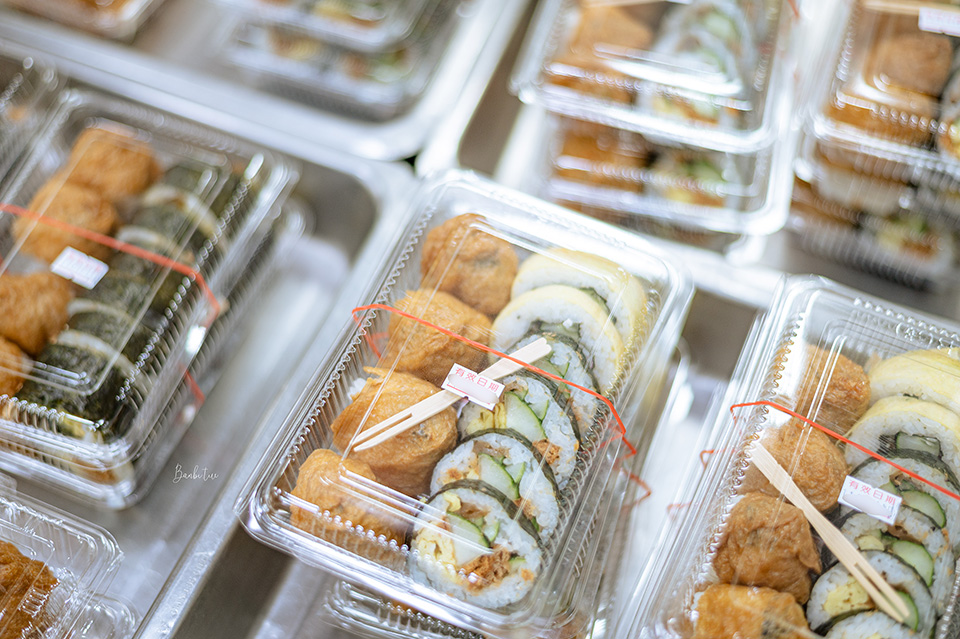 高雄美食 一葉油飯-終於吃到了3D油飯，高雄老店好吃三角油飯、蒸蛋、便當