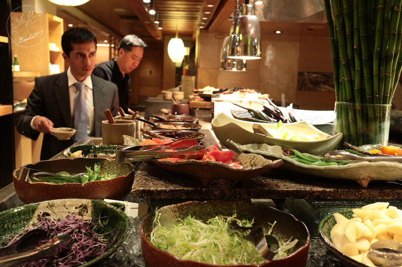 Banbi217 美食旅遊: 台北君悅酒店彩日本料理自助餐吃到飽新菜日式炸豬排,捷運台北101世貿站、市政府站、信義區(邀約)[GRAND HYATT TAIPEI IRODORI Japanese cuisine]