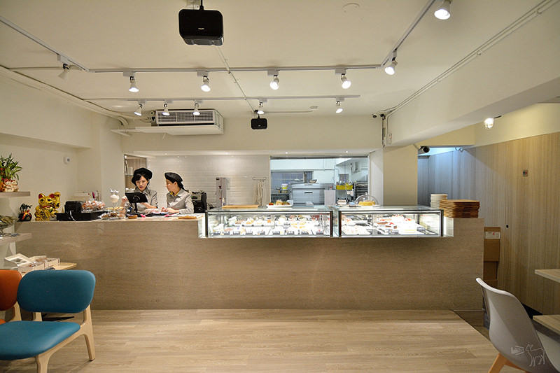 Sweet 16 Patisserie 甜典16號:天母日法系甜點,抹茶千層派與草莓蛋糕捲