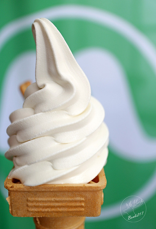 Banbi217 美食旅遊: 白鬍子霜淇淋,威士忌蜂蜜與大湖鮮草莓口味(台北東區美食,捷運忠孝敦化站)