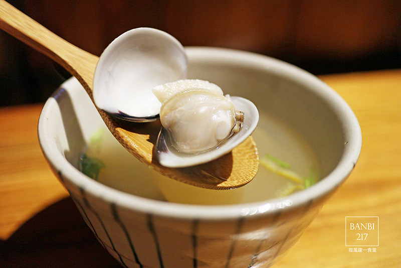 Banbi217 美食旅遊: [台北東區]微風建一食堂:無菜單日式料理、生魚片、握壽司、串燒(邀約)(捷運忠孝復興站)