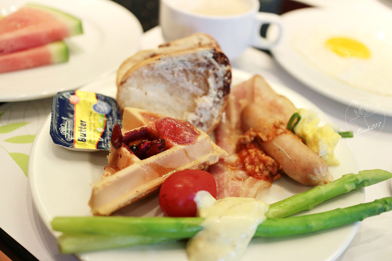 Banbi217 美食旅遊: 礁溪長榮鳳凰酒店(宜蘭溫泉住宿附早餐,免費到番茄果園採番茄)[邀約]