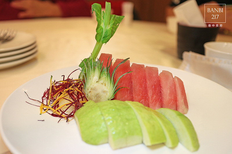 Banbi217 美食旅遊: 春申食府 上海桌菜,婚宴會館,乳腐扣肉,北京烤鴨三吃 (東區,捷運忠孝敦化站美食餐廳)