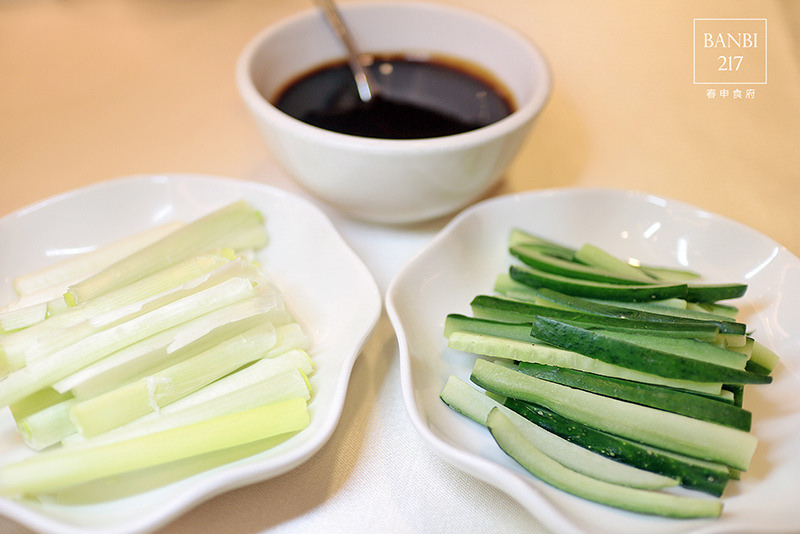 Banbi217 美食旅遊: 春申食府 上海桌菜,婚宴會館,乳腐扣肉,北京烤鴨三吃 (東區,捷運忠孝敦化站美食餐廳)