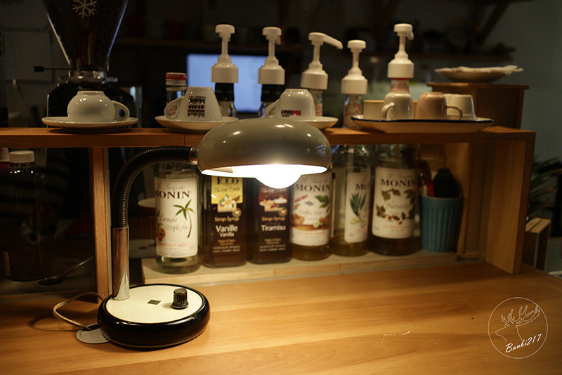 Banbi217 美食旅遊: [台北公館]Pica Pica Café 喜鵲咖啡(Picnic Cafe 野餐咖啡二店)-焦糖肉桂捲(捷運台電大樓站)