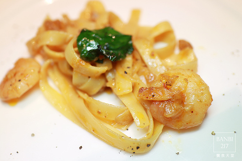 Banbi217 美食旅遊: 饗食天堂 自助餐吃到飽:日式料理,西式料理,中式料理,蛋糕,哈根達斯冰淇淋 (FE21遠東百貨,捷運板橋站)[邀約]