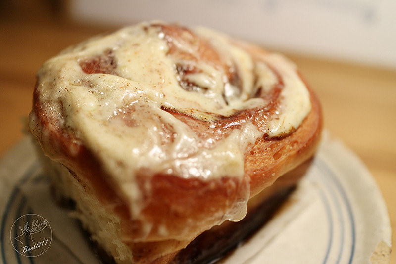 Banbi217 美食旅遊: [台北公館]Pica Pica Café 喜鵲咖啡(Picnic Cafe 野餐咖啡二店)-焦糖肉桂捲(捷運台電大樓站)