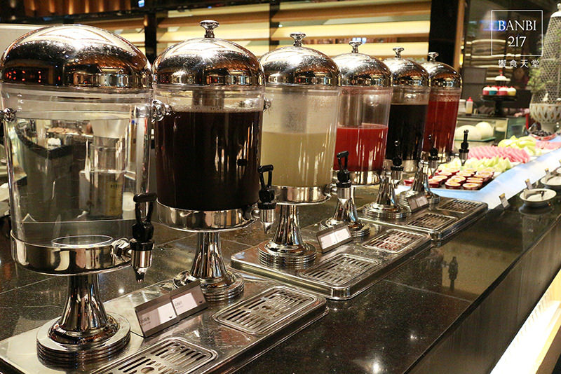 Banbi217 美食旅遊: 饗食天堂 自助餐吃到飽:日式料理,西式料理,中式料理,蛋糕,哈根達斯冰淇淋 (FE21遠東百貨,捷運板橋站)[邀約]