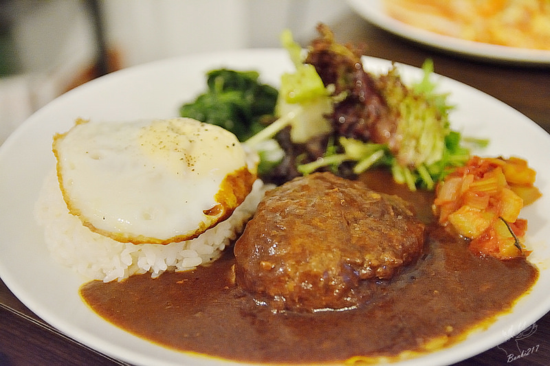 厚子洋食日式漢堡肉蛋包飯 台北中山區捷運松江南京站美食商業午餐 Banbi 斑比美食旅遊