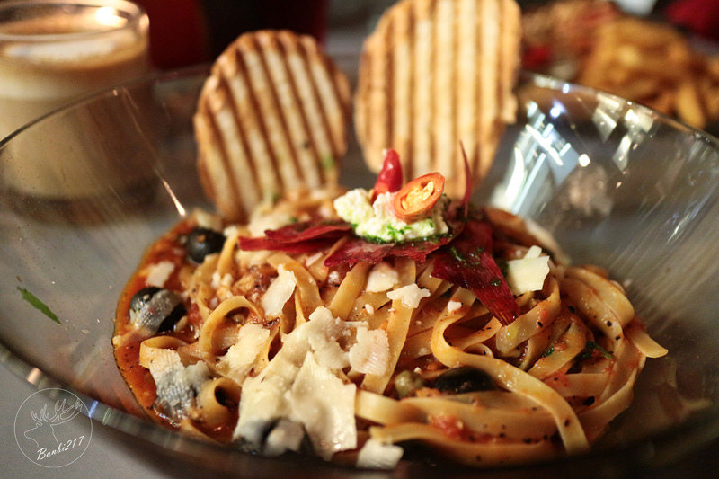 Banbi217 美食旅遊: Toasteria Cafe 3號,帕尼尼三明治餐廳、義大利麵、消夜、酒吧(台北東區,捷運忠孝敦化站)