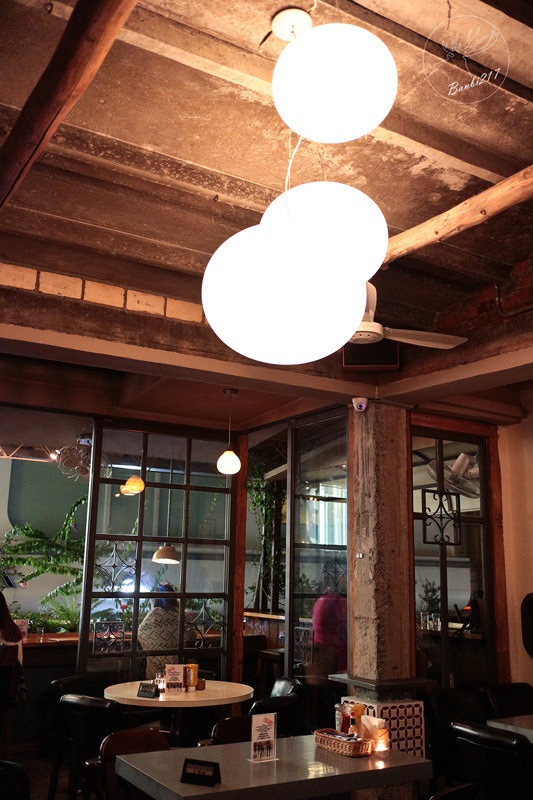 Banbi217 美食旅遊: Toasteria Cafe 3號,帕尼尼三明治餐廳、義大利麵、消夜、酒吧(台北東區,捷運忠孝敦化站)