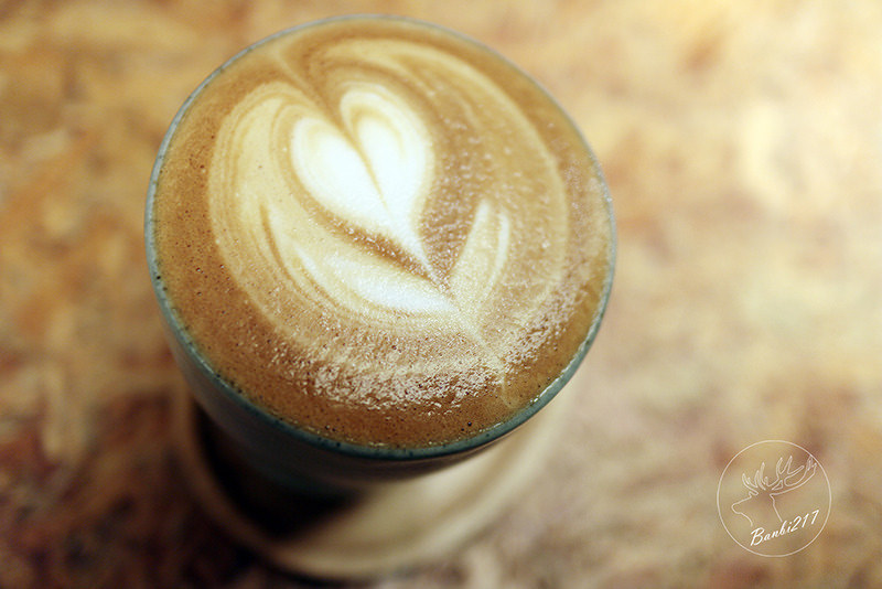 Banbi217 美食旅遊: 巢 nido:起司揹著起司蛋糕,拿鐵咖啡(台北信義區,捷運市政府站,下午茶甜點)