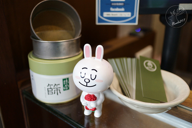 Banbi217 美食旅遊: 白鬍子霜淇淋,威士忌蜂蜜與大湖鮮草莓口味(台北東區美食,捷運忠孝敦化站)