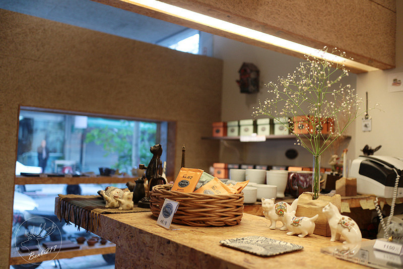 Banbi217 美食旅遊: 巢 nido:起司揹著起司蛋糕,拿鐵咖啡(台北信義區,捷運市政府站,下午茶甜點)