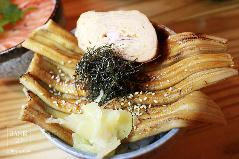 Banbi217 美食旅遊: 二男小家料理 星鰻魚丼飯 鮭魚卵親子丼 握壽司 平價日本料理 (中和 板橋 環球購物美食)